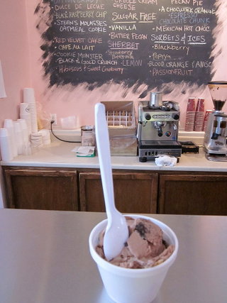 Illustration for article titled Here's where you should destroy your diet for National Ice Cream month